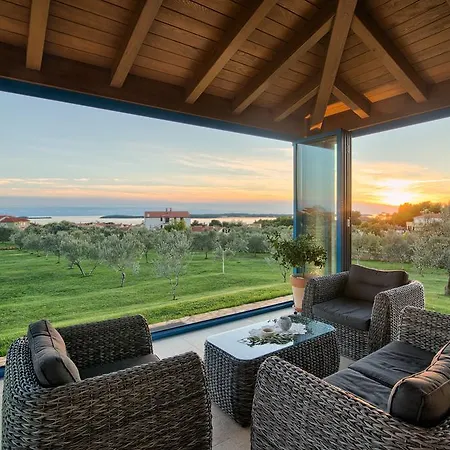 Villa Evelyn *